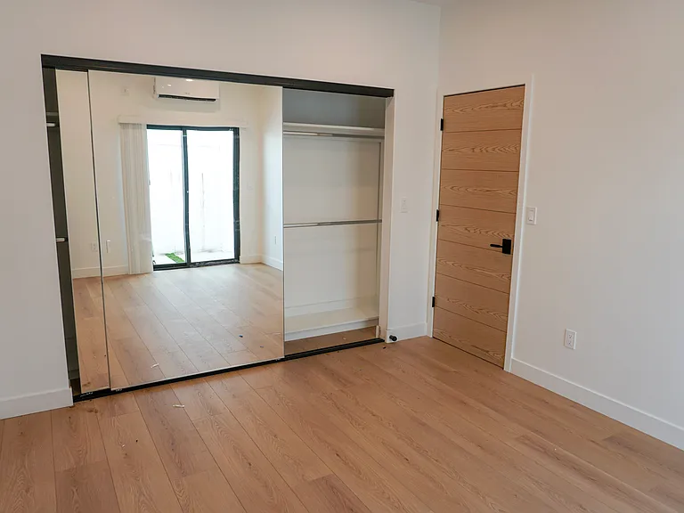 6453 Amigo Ave — Photo 16