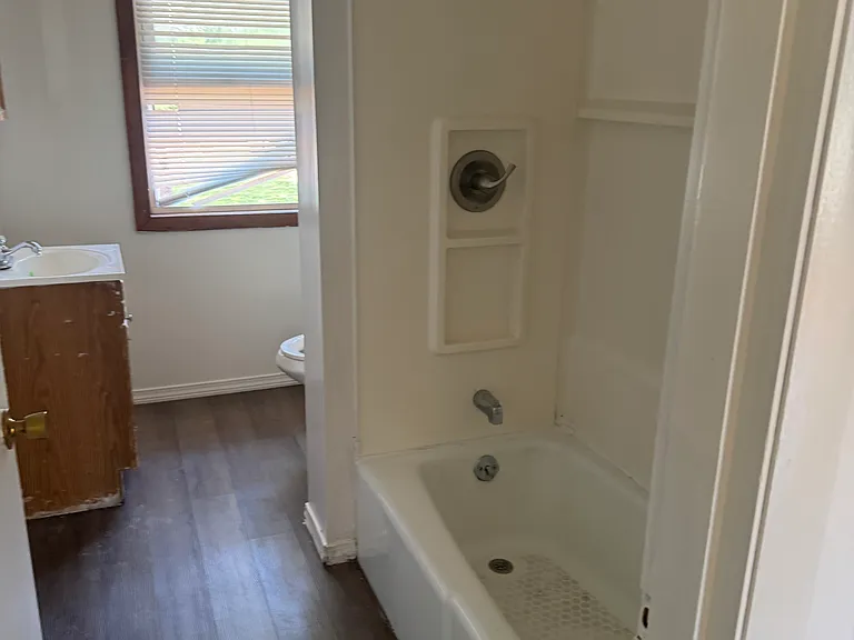 21 Zoar St #2 — Photo 2