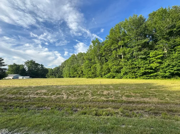 1012 E Allegheny Trl, Greensburg, IN 47240