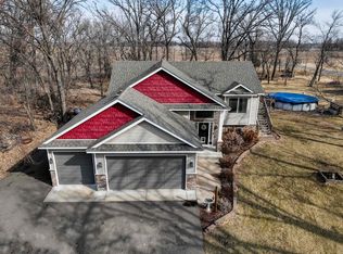 541 308th Ln NW, Cambridge, MN 55008