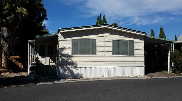 2nd image of 637 Hermitage Ln #637