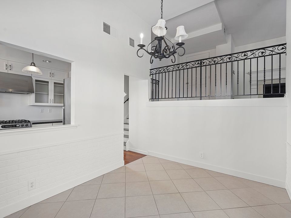 1st image of 472 N Winchester Blvd