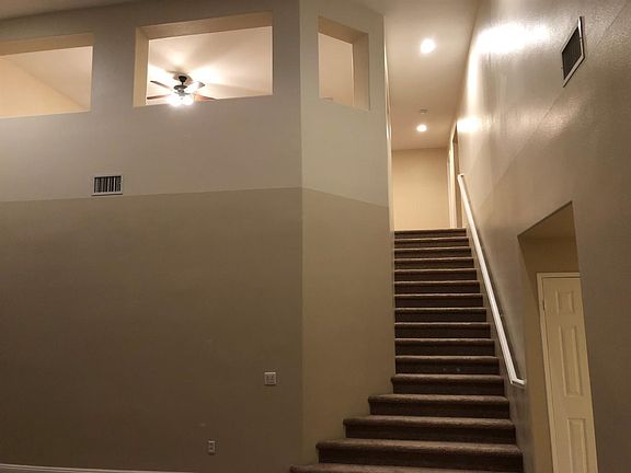 3rd image of 13817 Camino Lindo St
