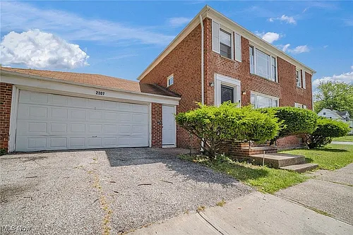 2307 Noble Rd #2 Photo 1