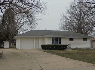202 Rainbow Dr, Marshalltown, IA 50158