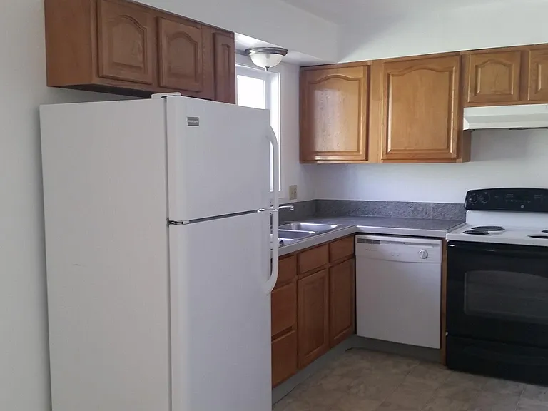 524 N Bliss St — Photo 3