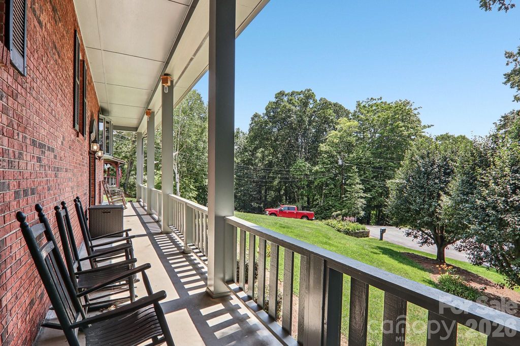 57 Chateau Pl, Waynesville, NC - View 2
