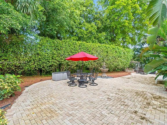 5th image of 16686 Madrid Ct