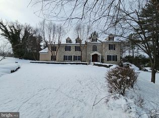 1 Dunminning Rd, Newtown Square, PA 19073