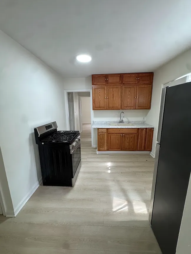 1509 N Chester Ave #1 photo 1