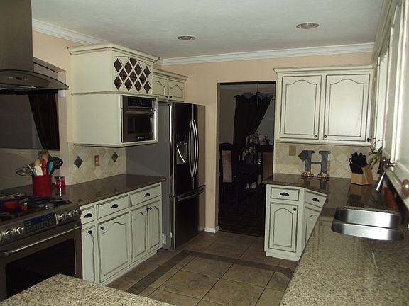 4th image of 2619 English Dr