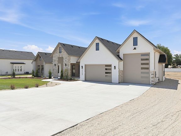 4th image of 24789 Ardmore Ct