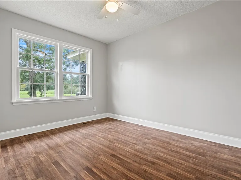 6112 Nazarene Rd — Photo 15