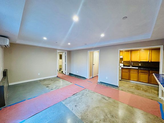 5th image of 5300 Walnut St #2710