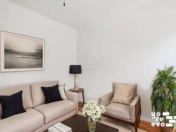227 West 11th Street image 2 of 8