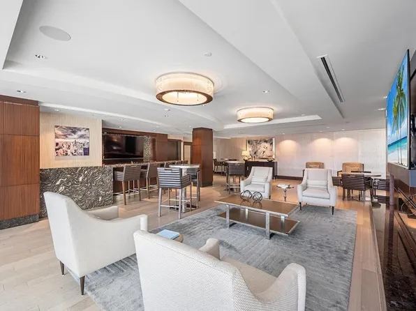 800 Avenue At Port Imperial image 34 of 41