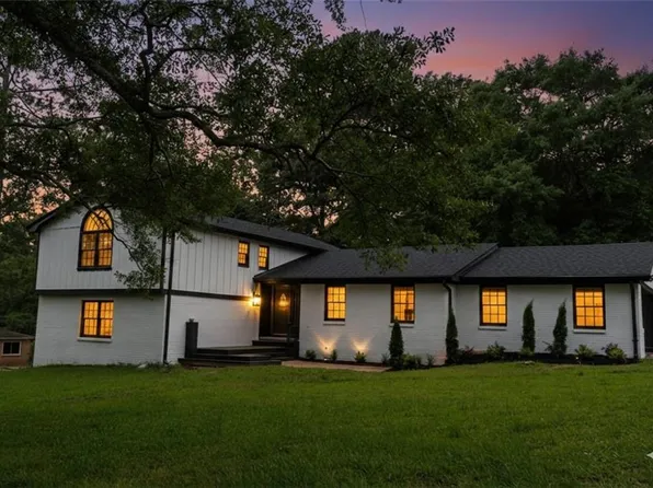 69 N Hearn Rd, Ellenwood, GA 30294