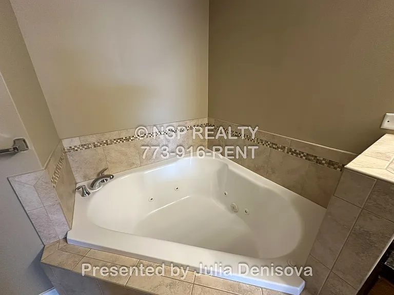 2-426 Itasca Pl — Photo 13