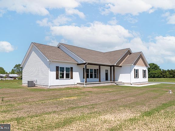 3rd image of 12570 Meadowview Ln