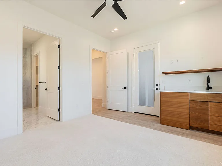 169 E Terrace Ln — Photo 26