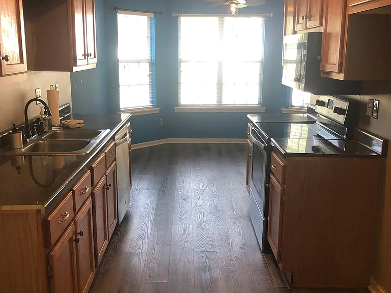 152 Elmfield Dr — Photo 3