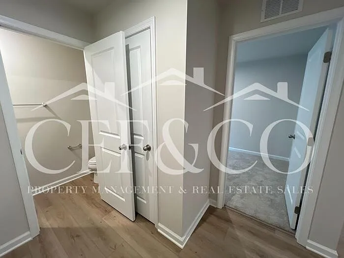 921 Delia Ave — Photo 12