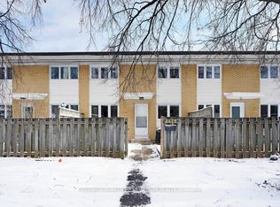 2682B Moncton Rd, Ottawa, ON K2B7W1