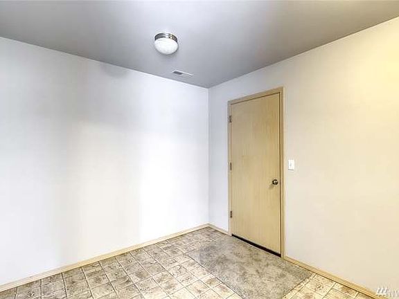 5th image of 21242 Brevik Pl NW