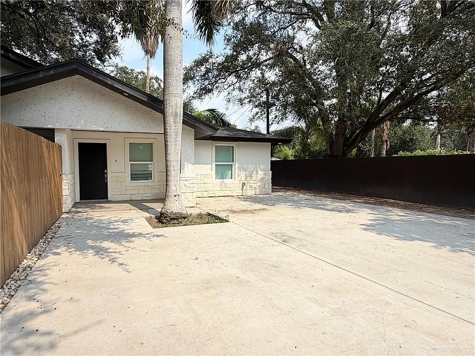 2930 W Sugarcane Dr