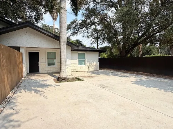 2930 W Sugarcane Dr, Weslaco, TX 78599