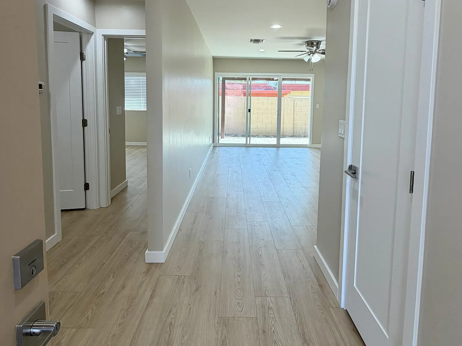 2 bed, 968 sqft, $1,895 — Photo 2