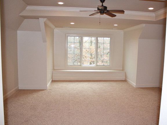 4th Bath Upstairs