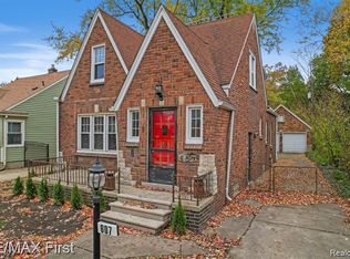 607 E 6th St, Royal Oak, MI 48067