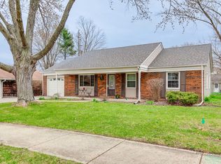 899 Bernard Dr, Buffalo Grove, IL 60089