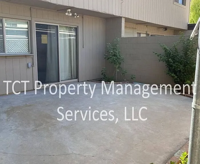1725 E Ellis Dr — Photo 15
