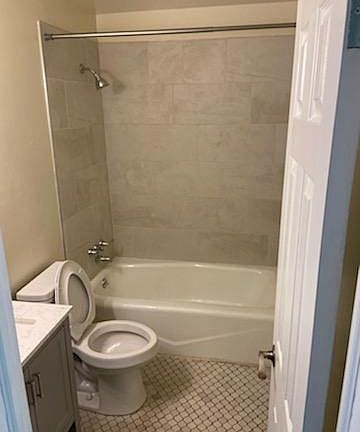 4th image of 729 Westover Ave #2