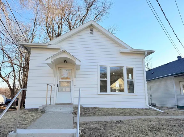 2822 2nd St, Sioux City, IA 51105