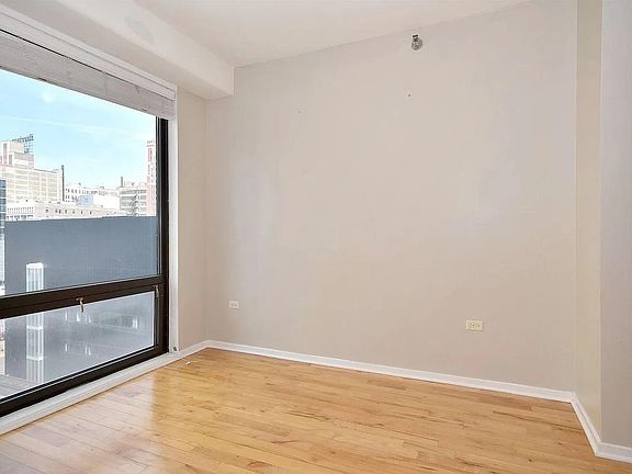 5th image of 1 E 8th St #809