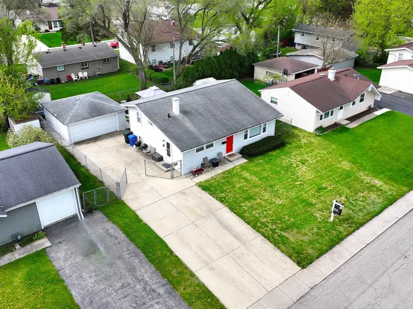 117 Cordova Rd, Carpentersville, IL 60110