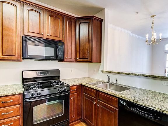 4th image of 20385 Belmont Park Ter Unit 109