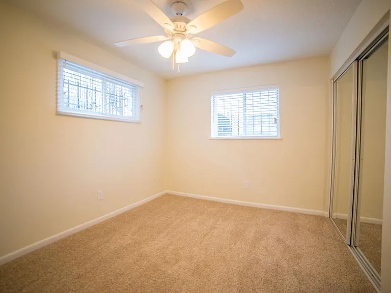 4006 Oak St #2 — Photo 7