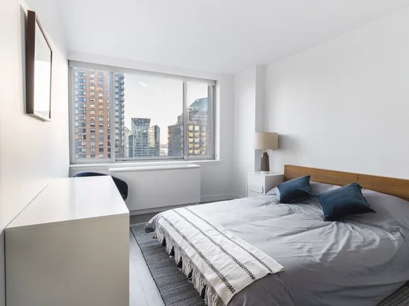 101 West End Avenue image 3 of 19