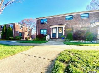 73-55 217th St #362A1, Oakland Gardens, NY 11364
