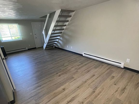 3rd image of 101-402 Locust Hill Rd #103