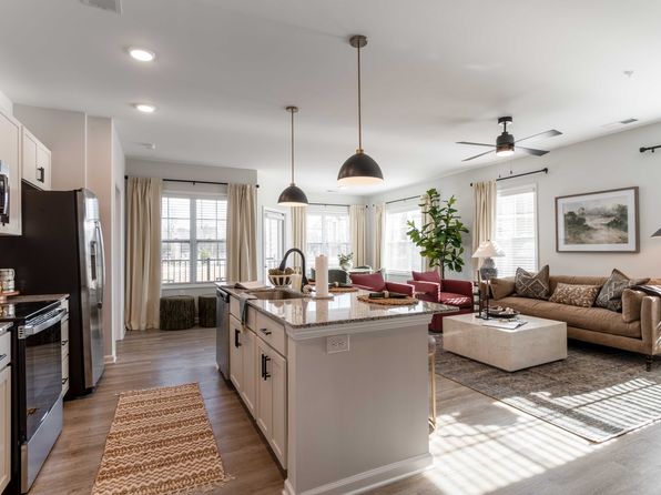 250 Dunbarton Dr #1435