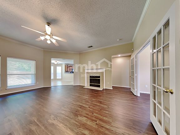 4th image of 814 La Sierra Ct