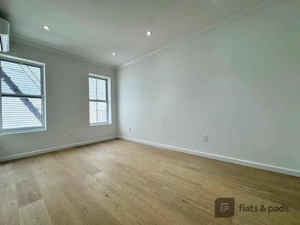 639 Rogers Avenue image 12 of 16