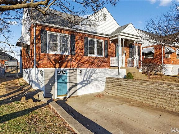 5th image of 8643 Charlton Ln