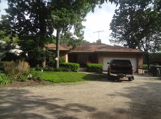 39W951 Freeman Rd, Gilberts, IL 60136