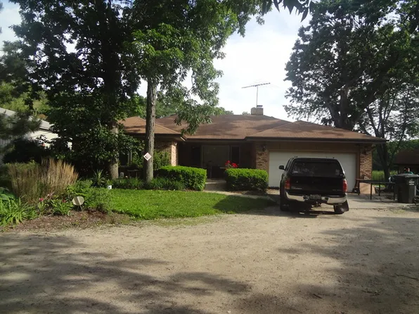 39W951 Freeman Rd, Gilberts, IL 60136